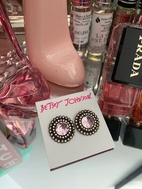 ✨💕Betsey Johnson Pink and Gold Crystal Halo Earrings💕✨NWT